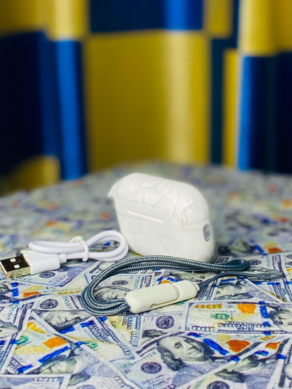 Apple airpods Pro 2 - Image 5